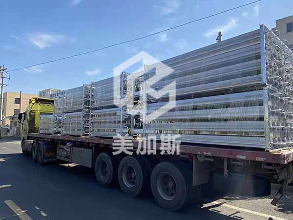 气化器-出口东欧项目-100~500方空温气化器10台.jpg